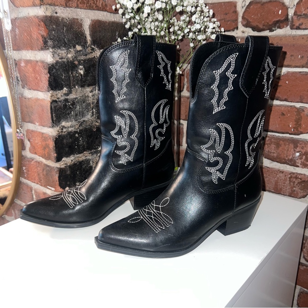 Indigo Rd. Western Women Black Boots